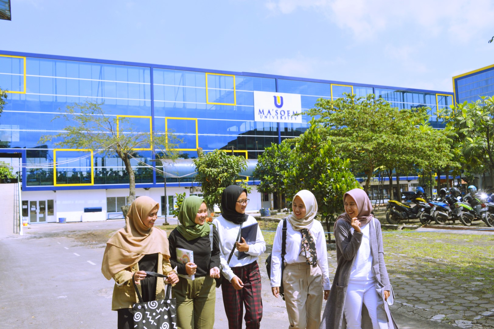 Raih Karier Stabil di Industri Keuangan Halal: Jurusan Perbankan Syariah di Universitas Ma’soem Bandung dengan Biaya Kuliah Hanya 5 Juta per Semester